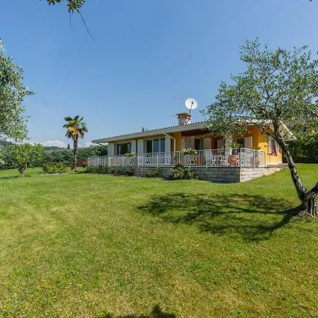 וילה Belvedere, Piscina Privata ברדולינו